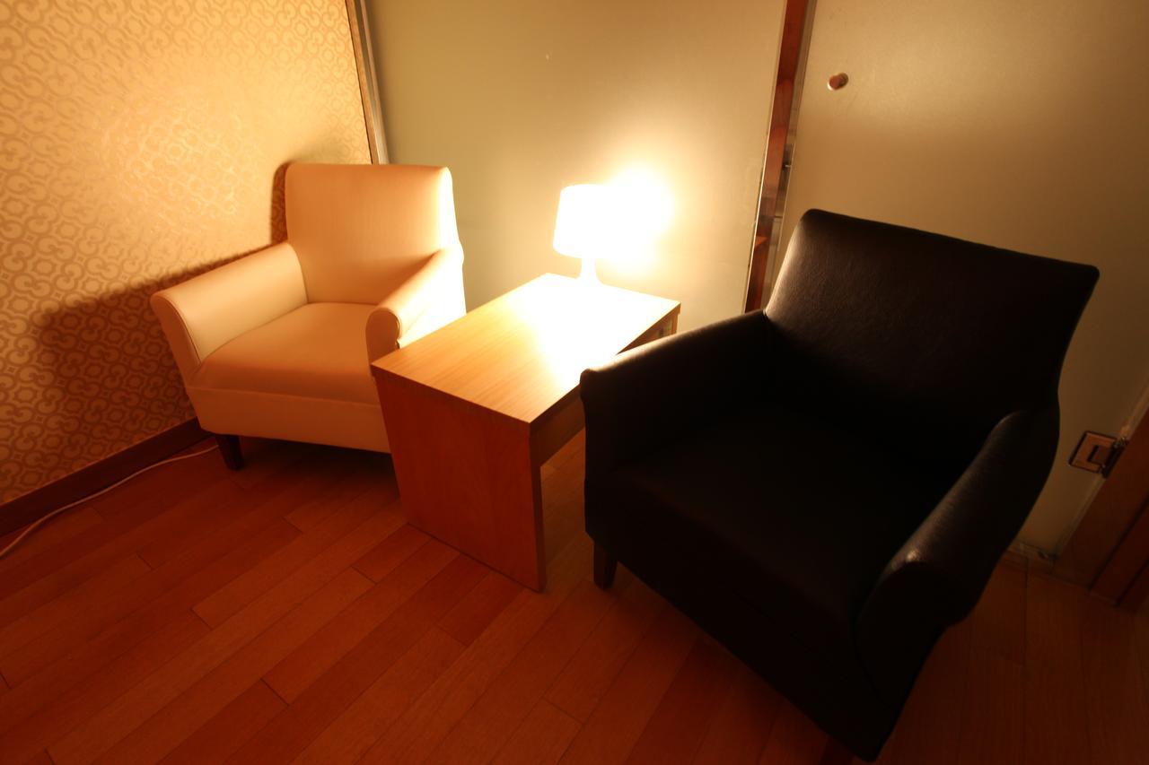 Prince Hotel Seoul Exteriör bild