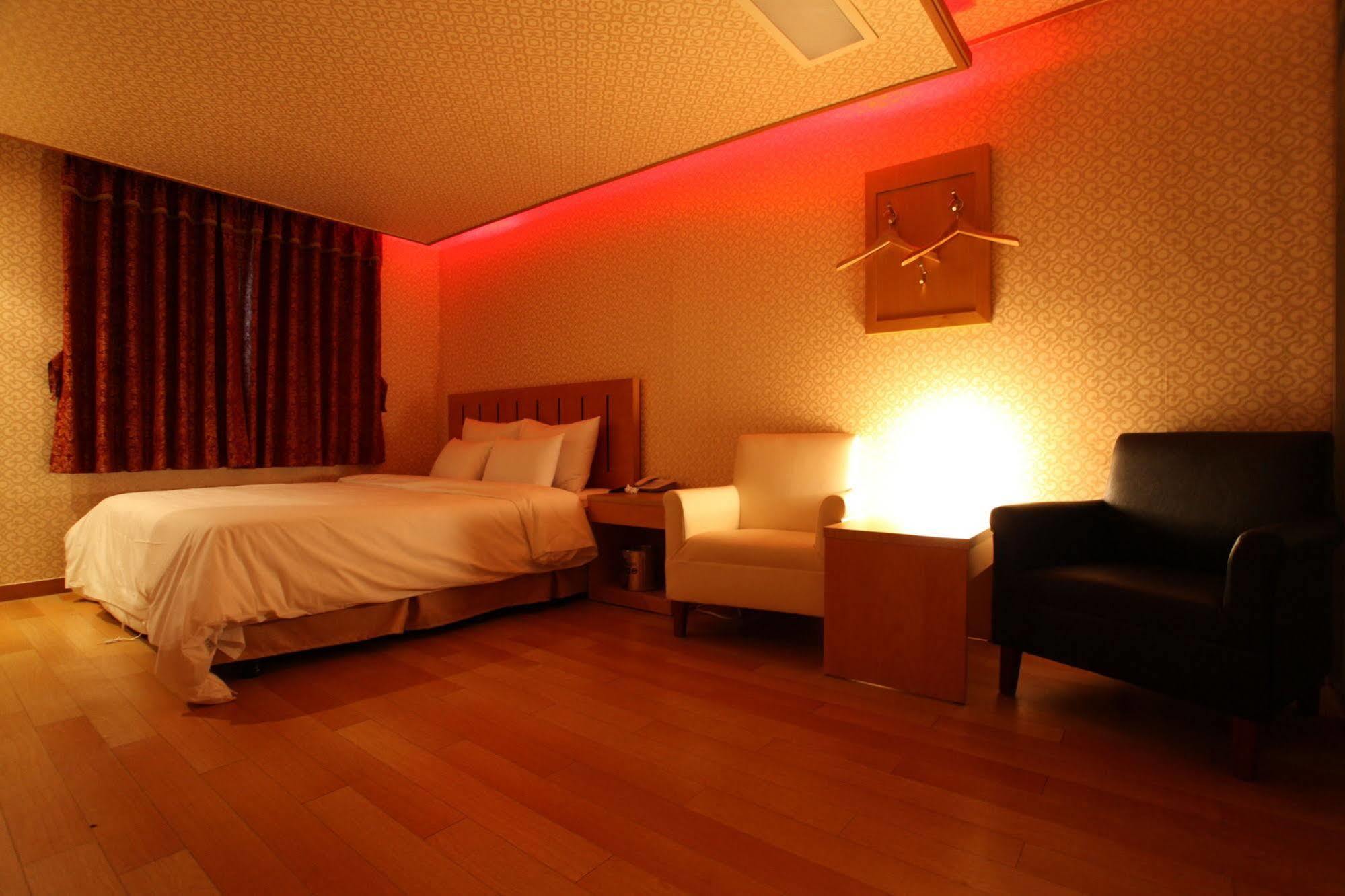 Prince Hotel Seoul Exteriör bild
